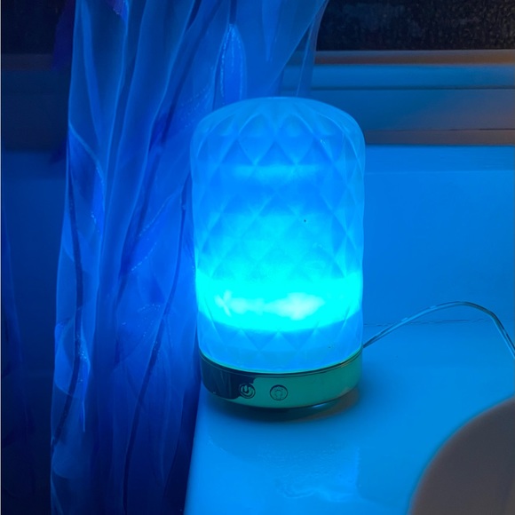 Color changing diffuser - Picture 2 of 3